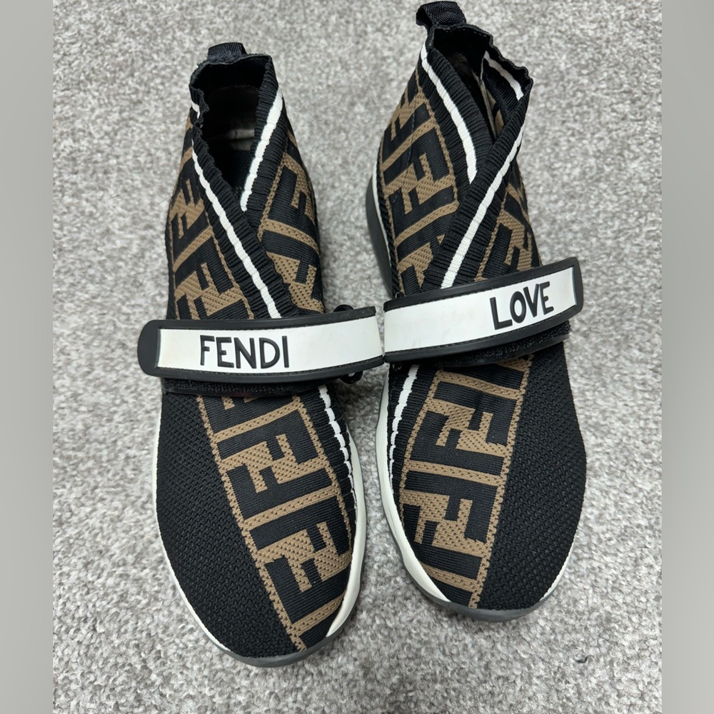 Fendi Love Sneaker